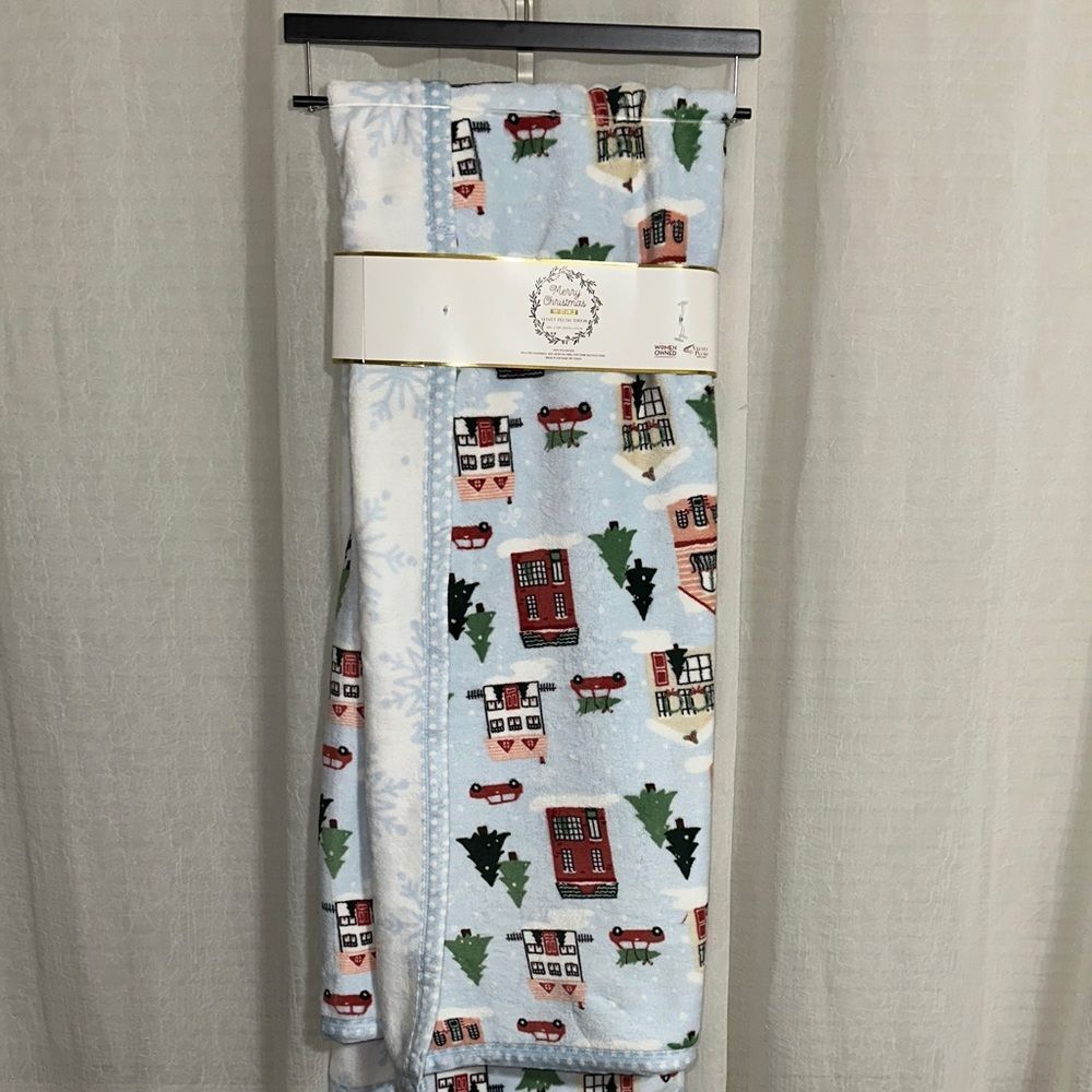 Merry Christmas Reversible Velvet Blue Plush Throw Christmas Town Snowflake